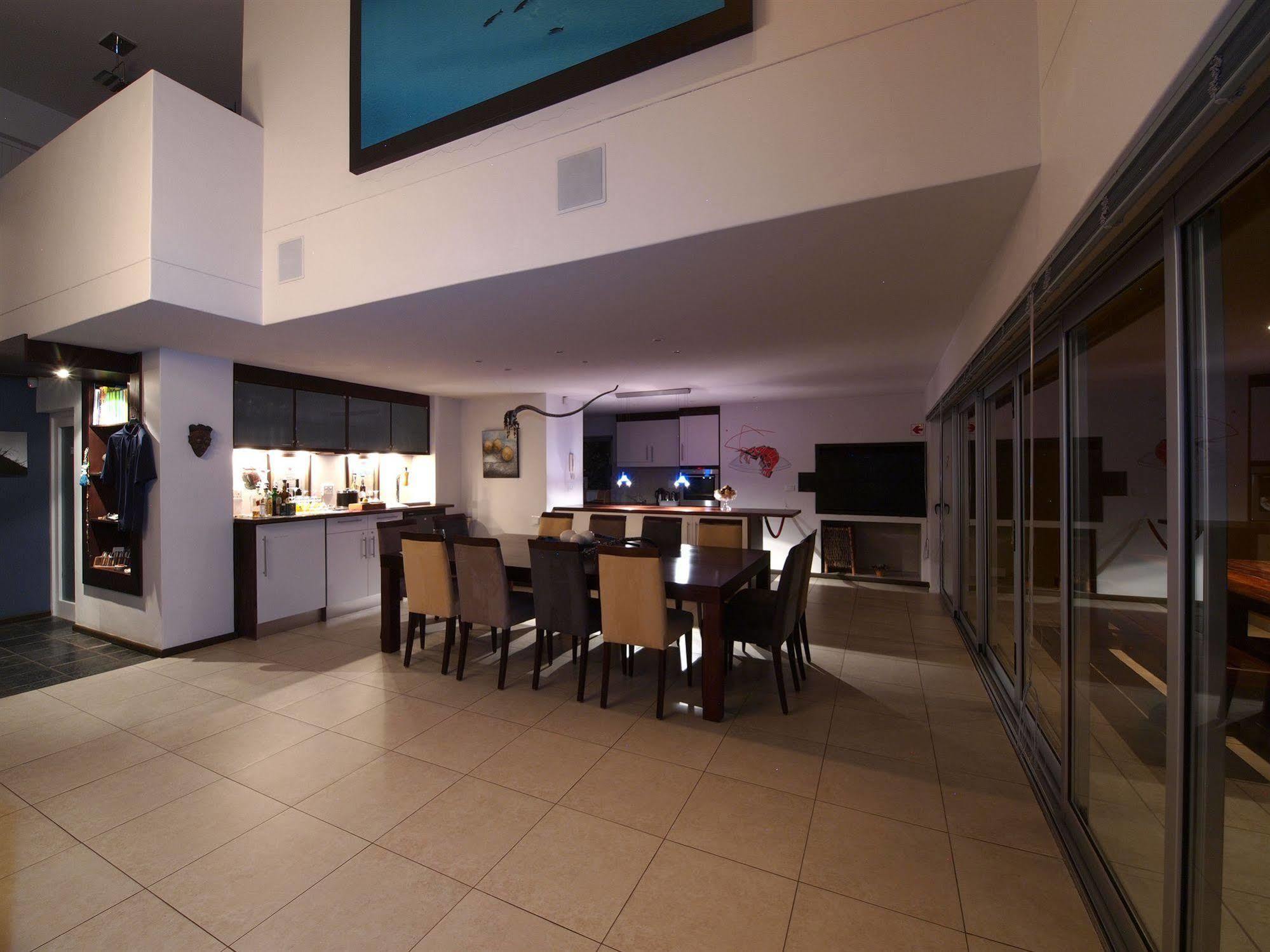 Crayfish Lodge Sea & Country Guest House Gansbaai Kültér fotó